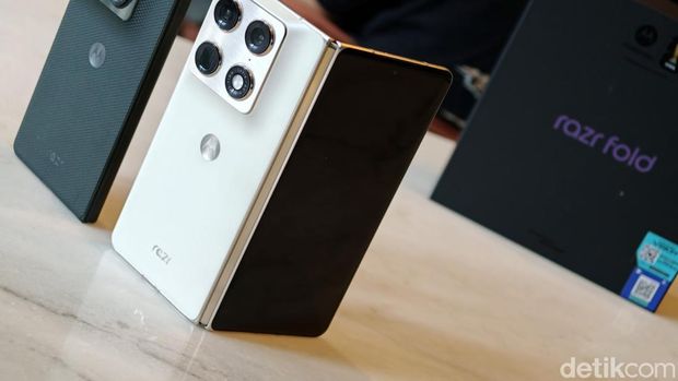 Motorola Razr Fold Resmi Hadir: Layar Lipat 8,09 Inci dan Kamera 50 MP