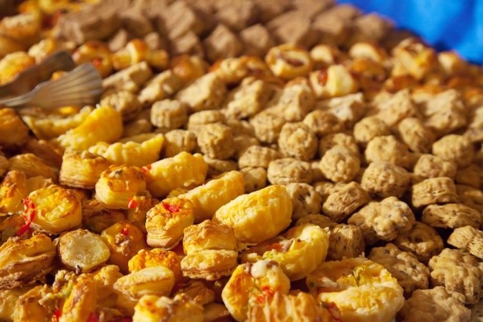 Makanan Pemicu Jerawat vs Nutrisi Kulit Bercahaya