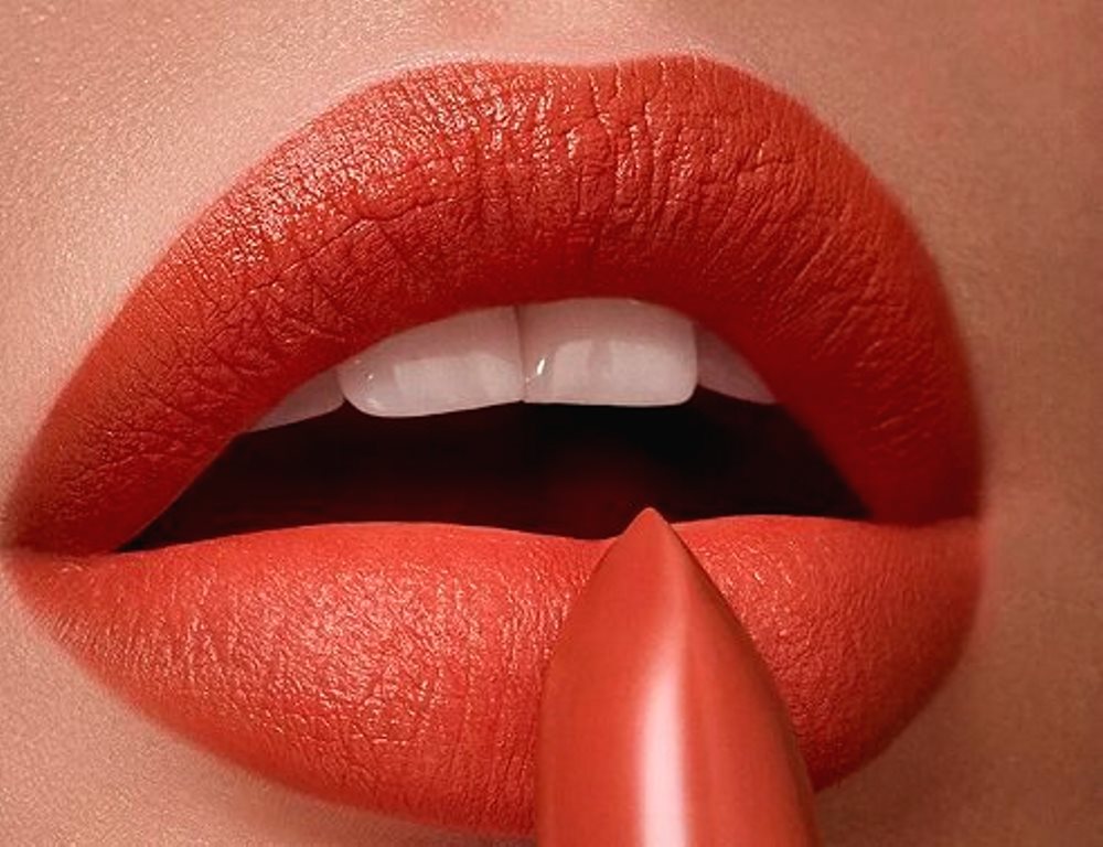 Pilih Warna Lipstik yang Tepat untuk Kulit Gelap