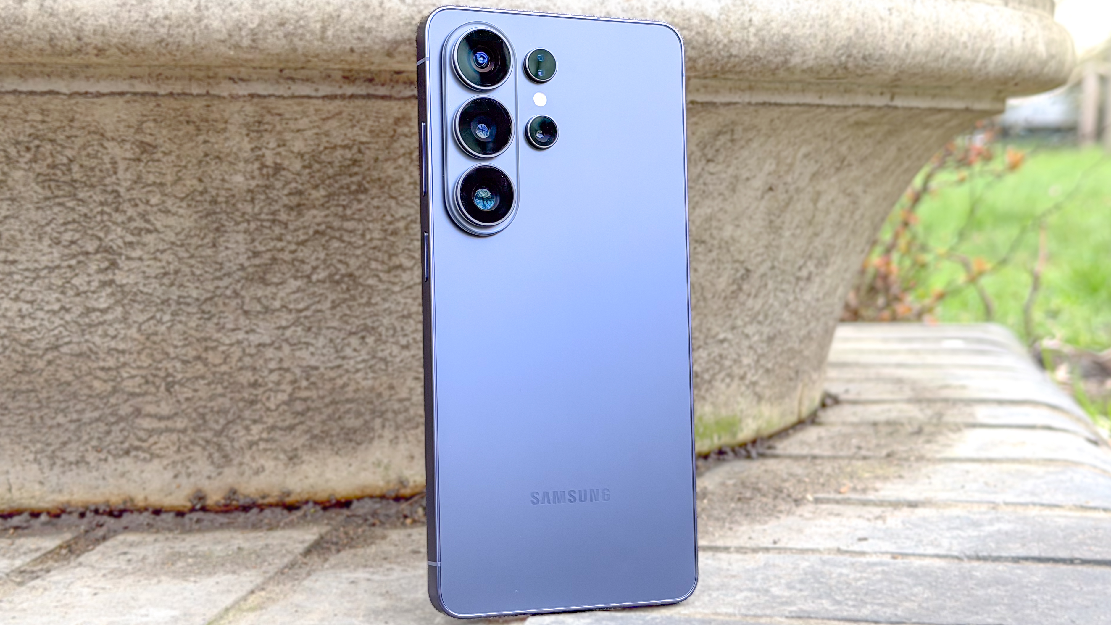 Galaxy S26 Ultra Layar Memerah: Kronologi dan Sikap Samsung