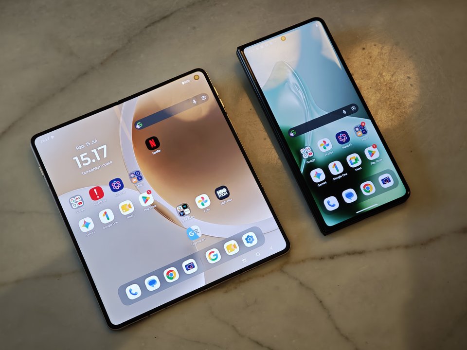Motorola Razr Fold vs Galaxy Z Fold7: Mana Lebih Layak Dibeli?