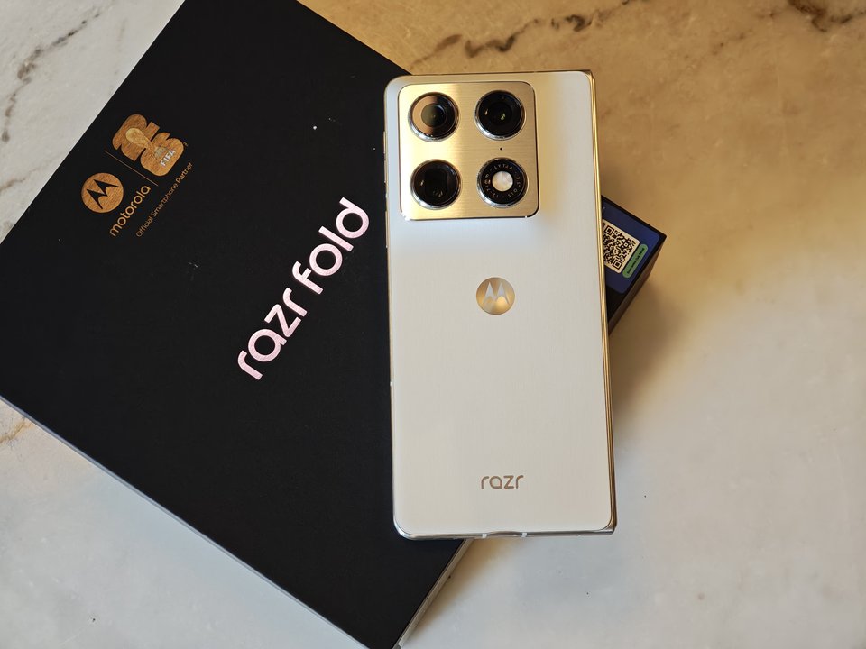 Motorola Razr Fold vs Samsung Galaxy Z Fold7