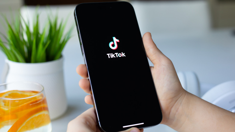 TikTok Perketat Keamanan: 86 Juta Akun Palsu Dihapus