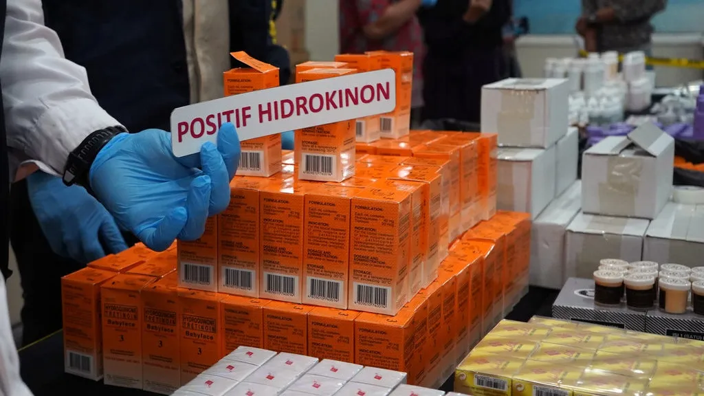 Kosmetik Berbahaya di Marketplace: Panduan Belanja Aman