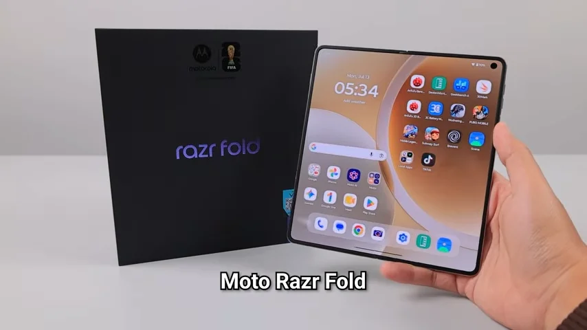 Motorola Razr Fold: Kamera Flagship dan Baterai 6000 mAh