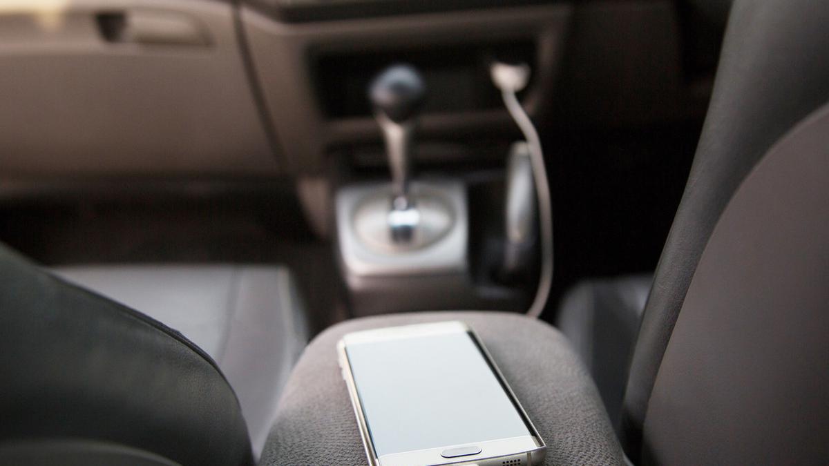 Apakah Fast Charging Benar-Benar Merusak Baterai Ponsel?