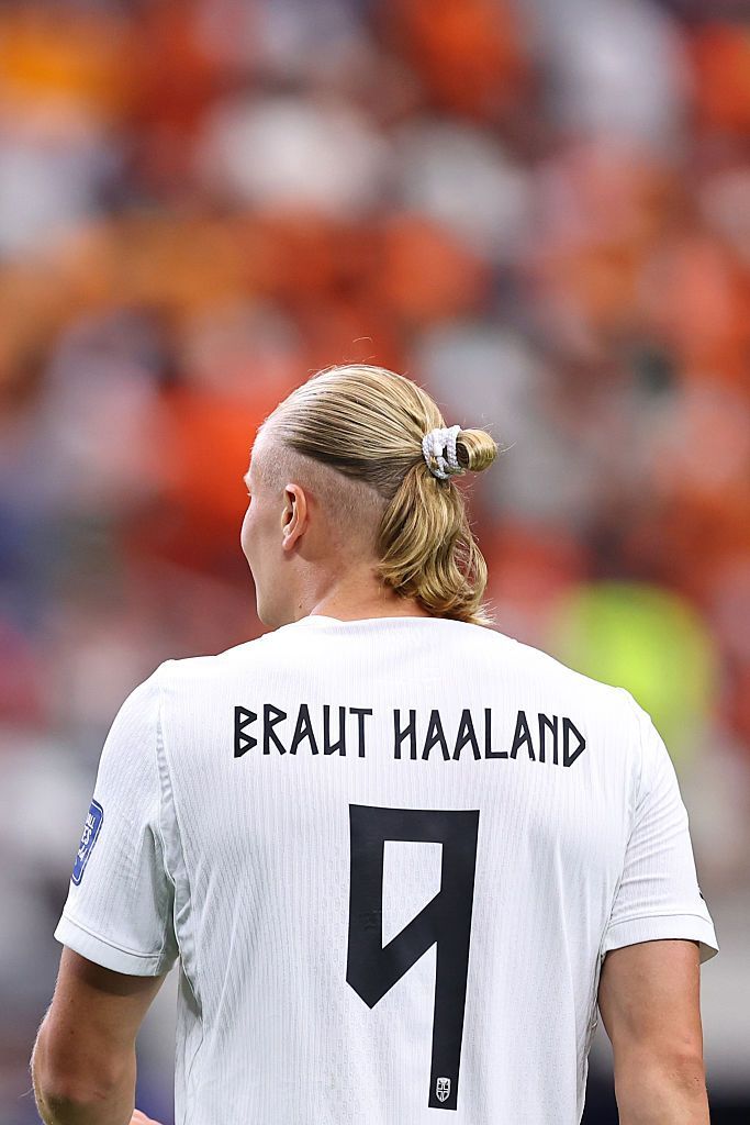 Ikat Rambut Kknekki Erling Haaland: Dari Lapangan ke Sold Out Global