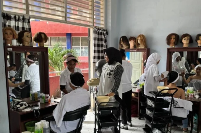 Pelatihan Vokasi Rambut Buka Jalur Karir di Industri Kecantikan