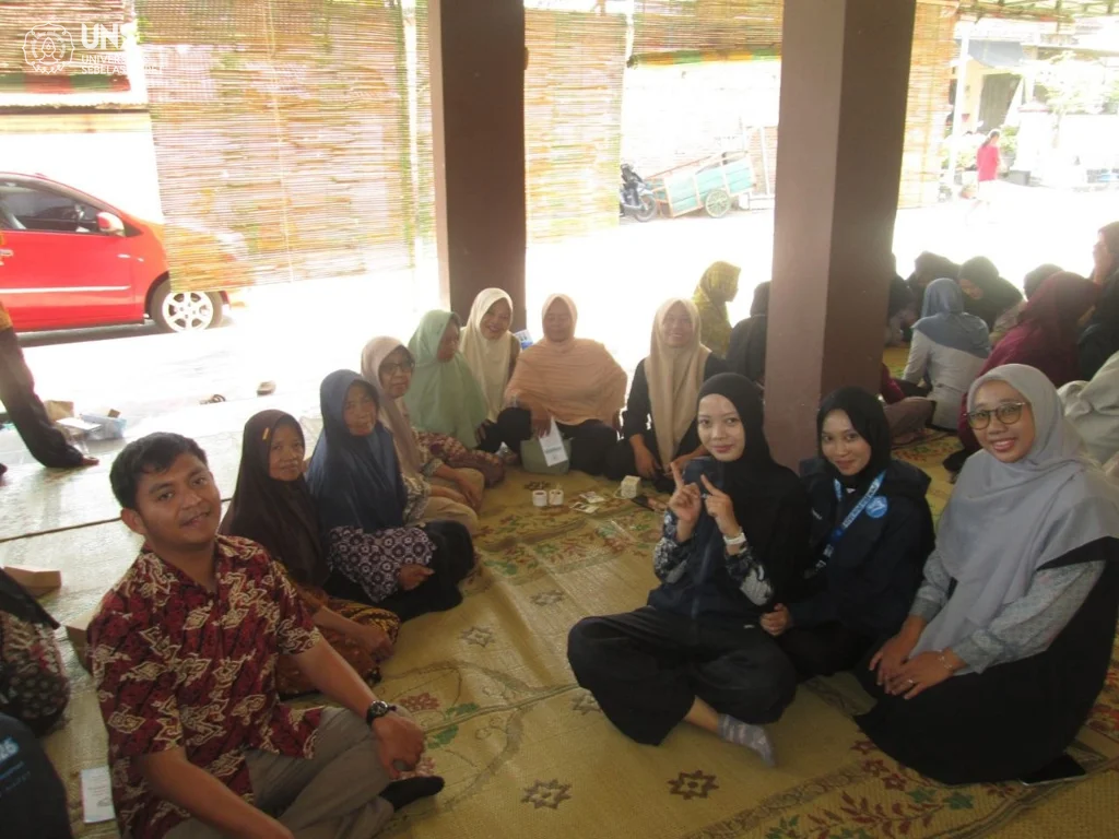 Sekolah dan Kampus Latih Siswa Produksi Minyak dan Lilin Aromaterapi
