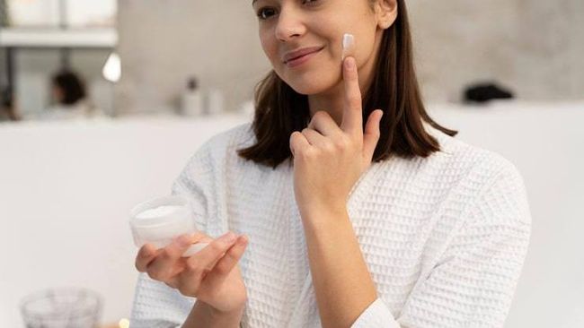 Pelembap Gel atau Krim? Pilih Formula Tepat untuk Kulitmu
