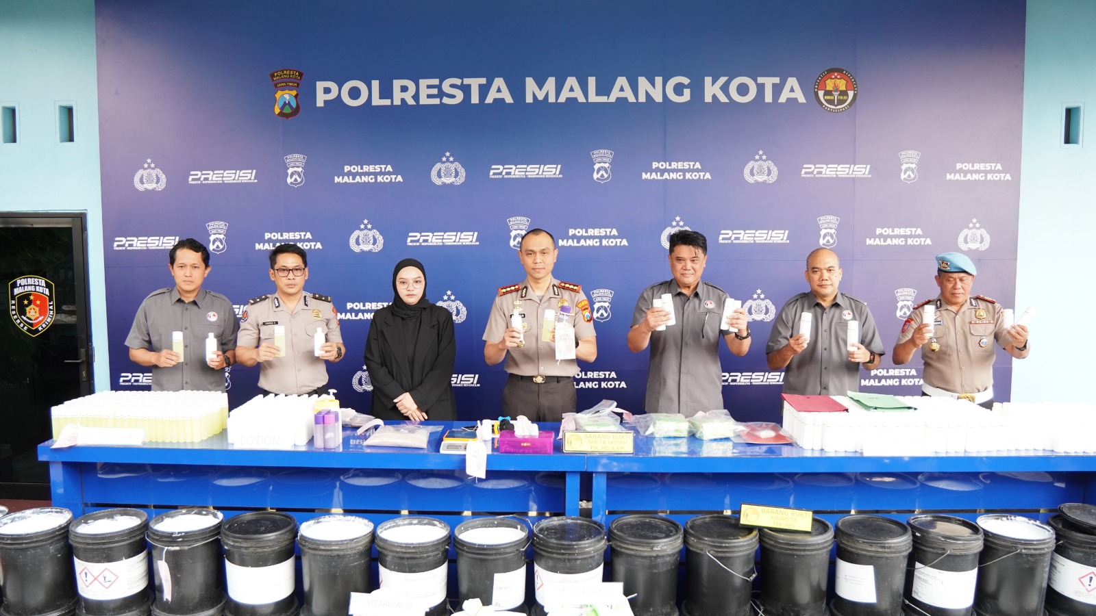 Pabrik Kosmetik Ilegal Raup Jutaan: Kulit Anda Jadi Taruhannya
