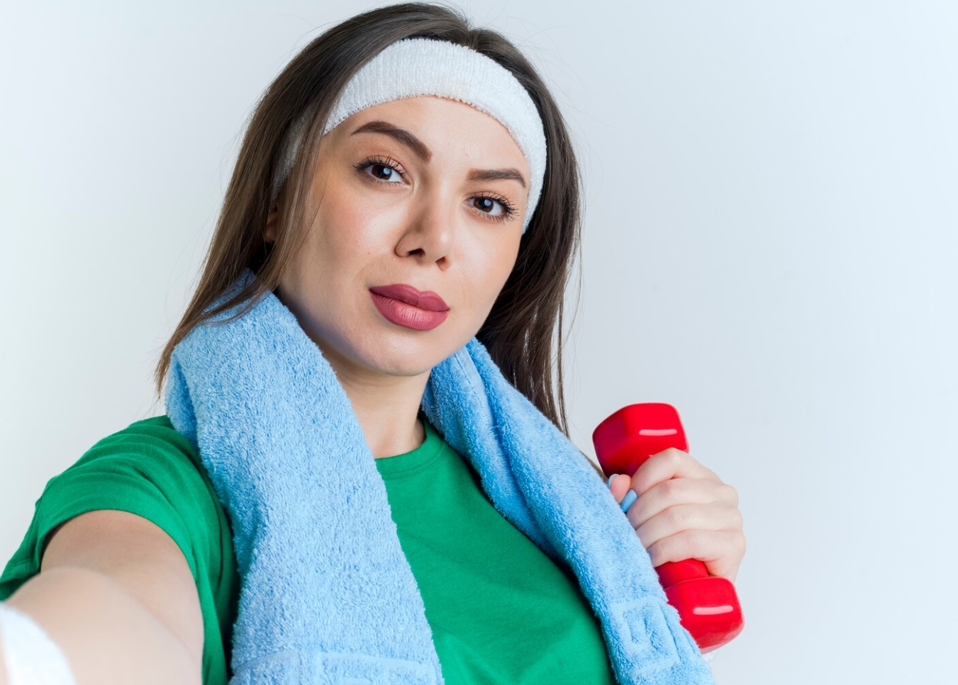 Kesalahan Makeup yang Merusak Kulit dan Bikin Wajah Tampak Capek