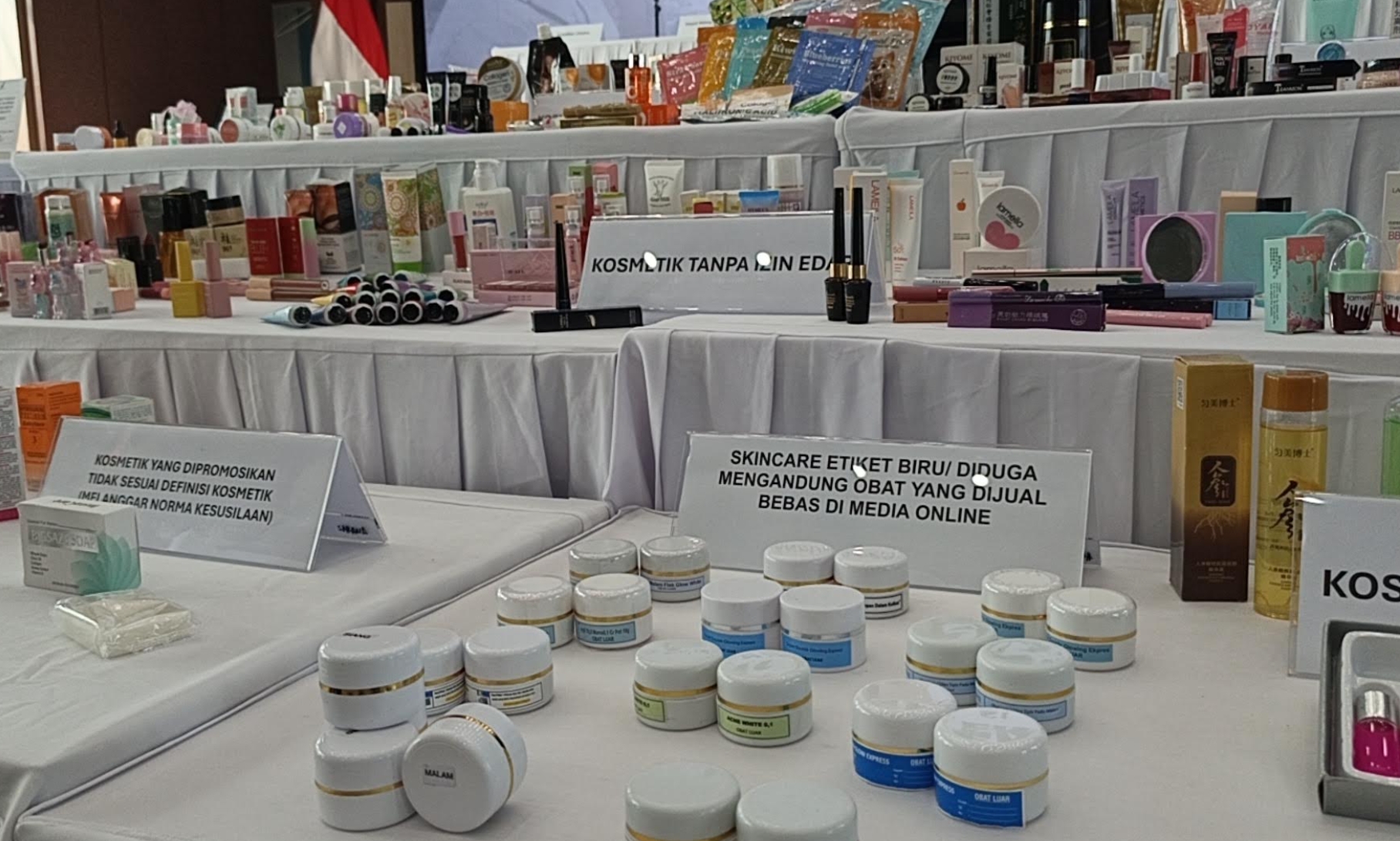 14 Kosmetik Berbahaya: Cara Jeli Menghindari Merkuri dan Hidrokuinon