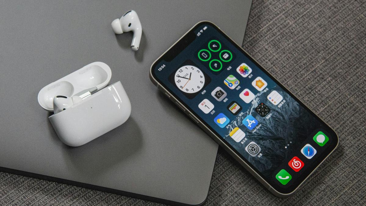 Mengapa Harga iPhone Naik dan Semakin Mahal?