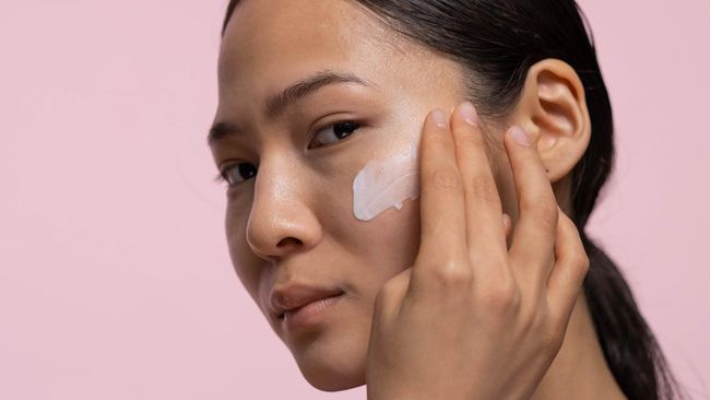 Panduan Lengkap Serum dan Krim Malam Anti-Aging dari Brand Lokal untuk Usia 40-an