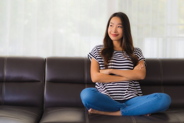 Face Yoga vs Botoks: Memilih Cara Rejuvenasi Wajah Non-Invasif