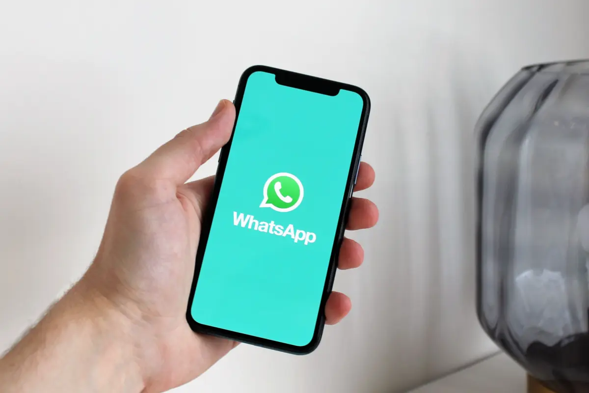 Akun WhatsApp Sedang Ditinjau? Ini Cara Cerdas Mengatasinya
