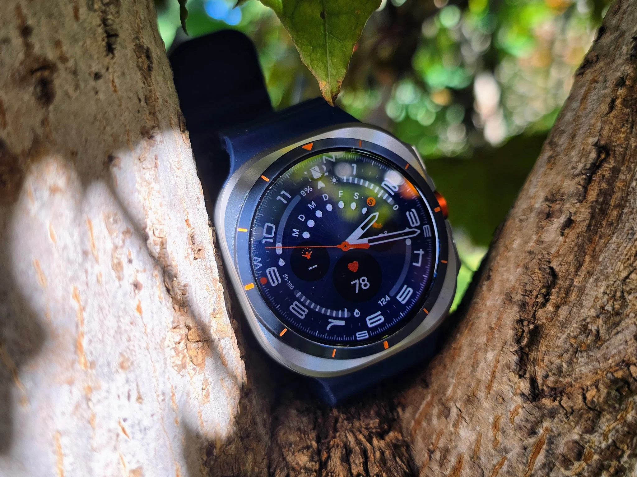 Snapdragon Wear Elite 3nm dan Baterai 800mAh: Lompatan Besar Galaxy Watch Ultra 2