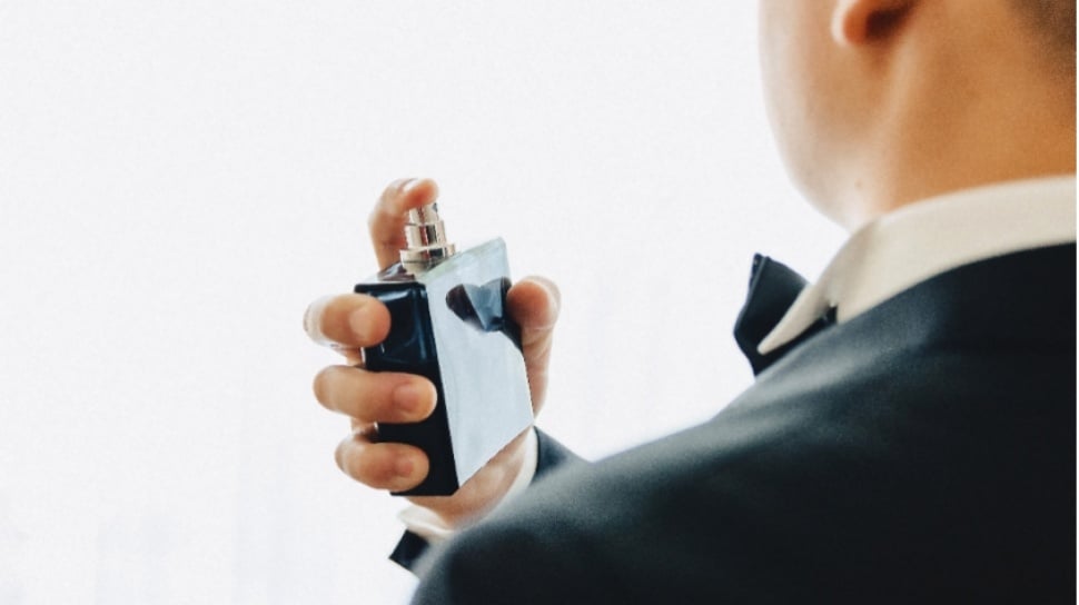 Panduan Memilih Parfum Pria Maskulin Beraroma Woody dan Clean