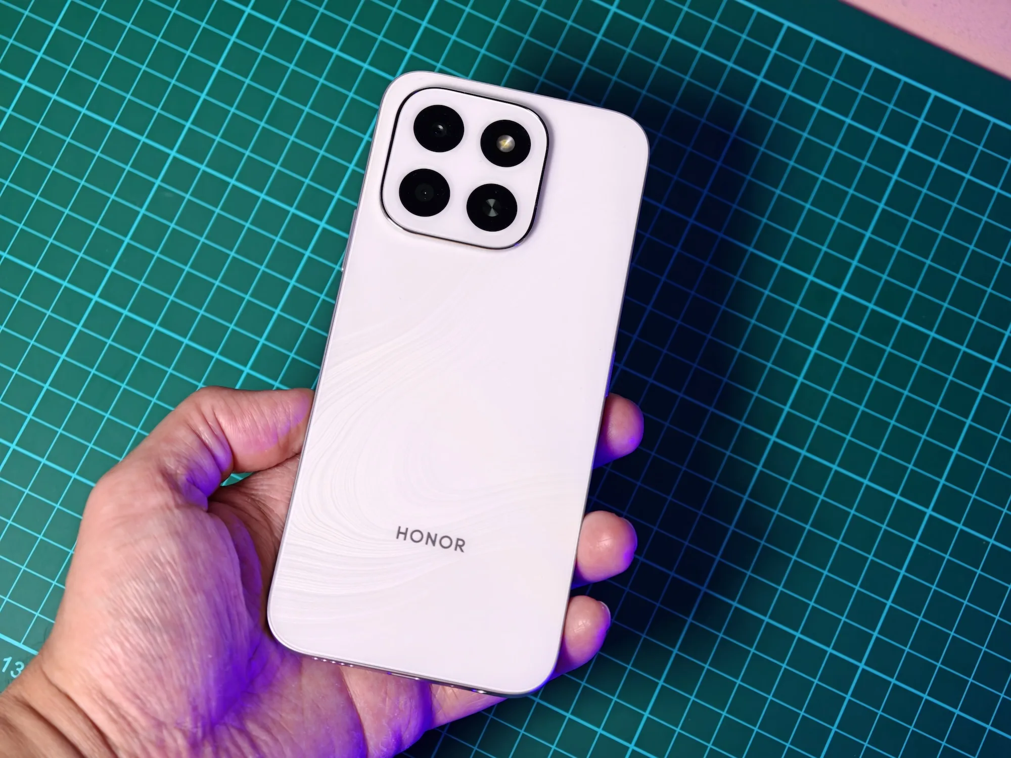 Honor X7e Plus 5G vs X6c: Pertarungan Baterai Besar di Kelas Terjangkau