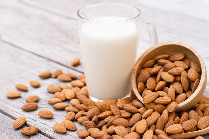Makanan yang Memicu dan Mencegah Jerawat: Panduan Nutrisi untuk Kulit Bersih