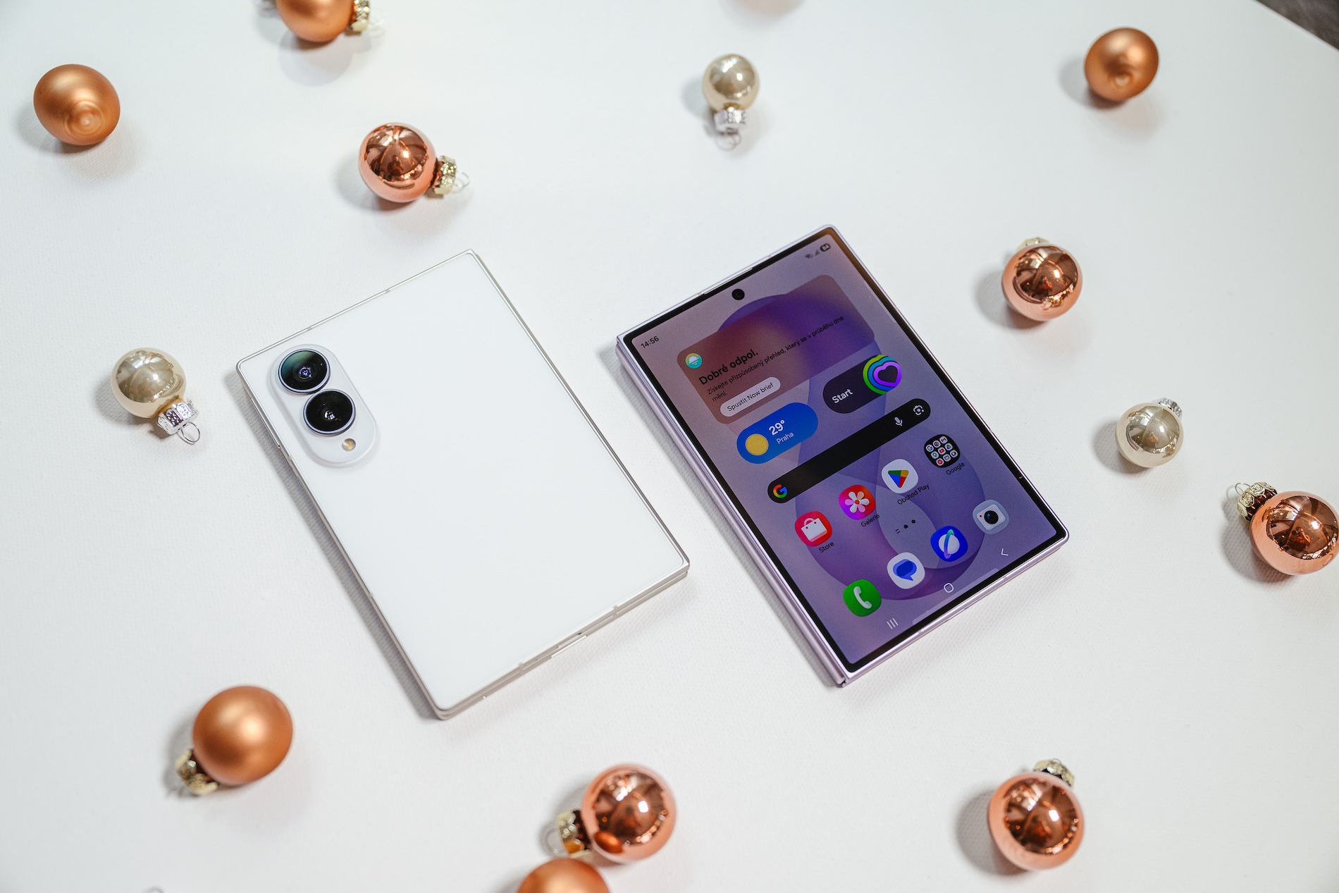 Samsung Galaxy Z Fold8 Ultra, Fold8, dan Flip8: Mana Ponsel Lipat Terbaik untuk Anda?