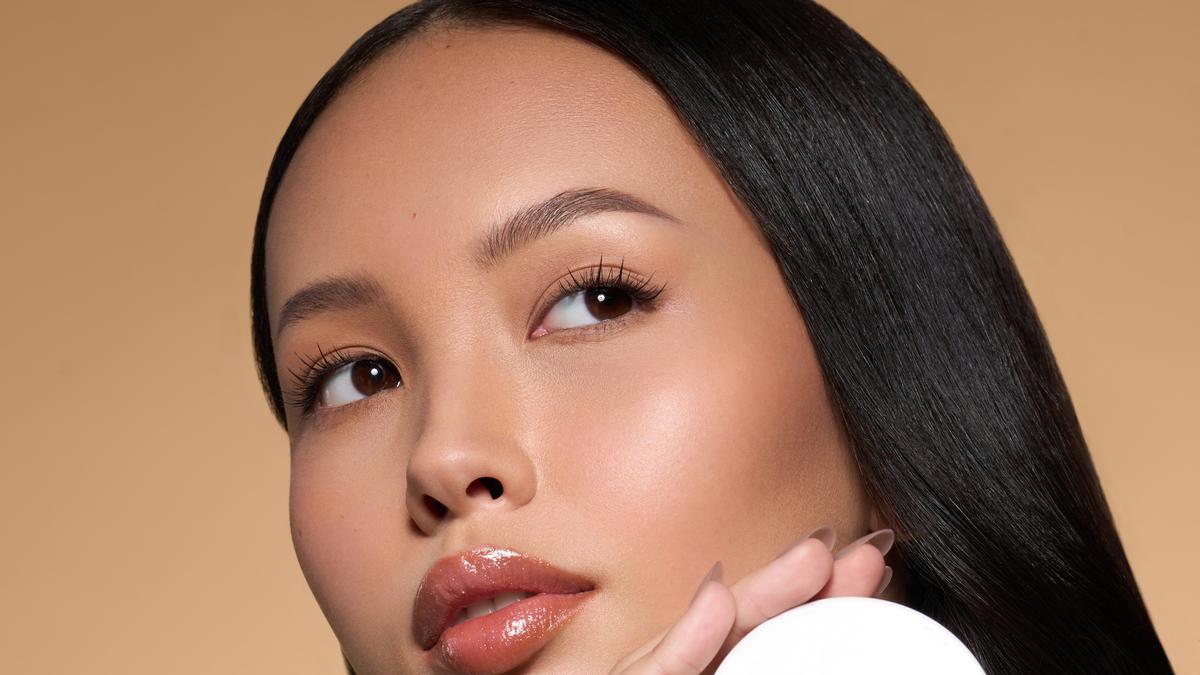 Bedak Tabur Blur Natural Terbaik untuk Kulit Berminyak