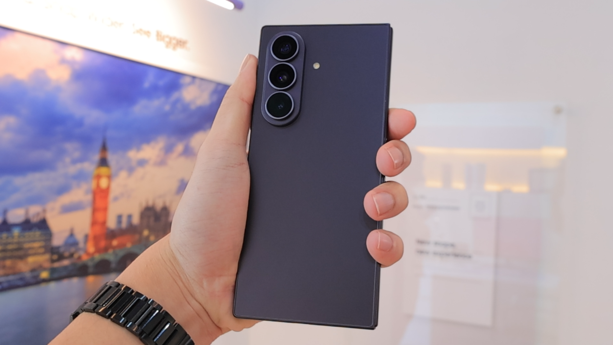 Samsung Galaxy Z Fold 8 Ultra: Lipat, Ultra, dan Sangat Mahal
