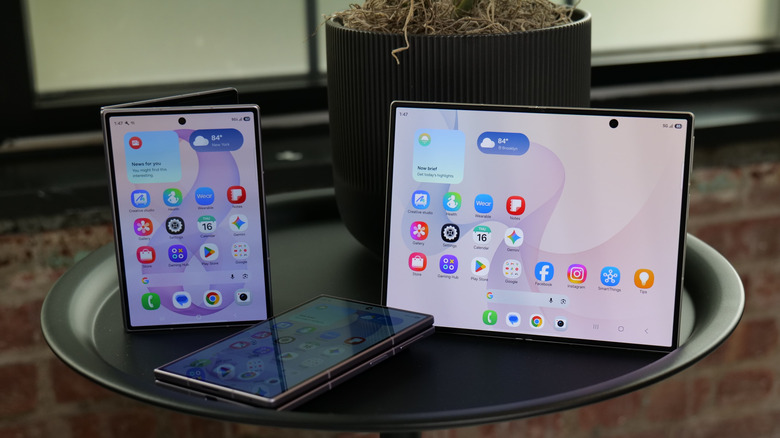 Harga Samsung Foldable: Z Fold 8 Ultra, Fold 8, dan Flip 8