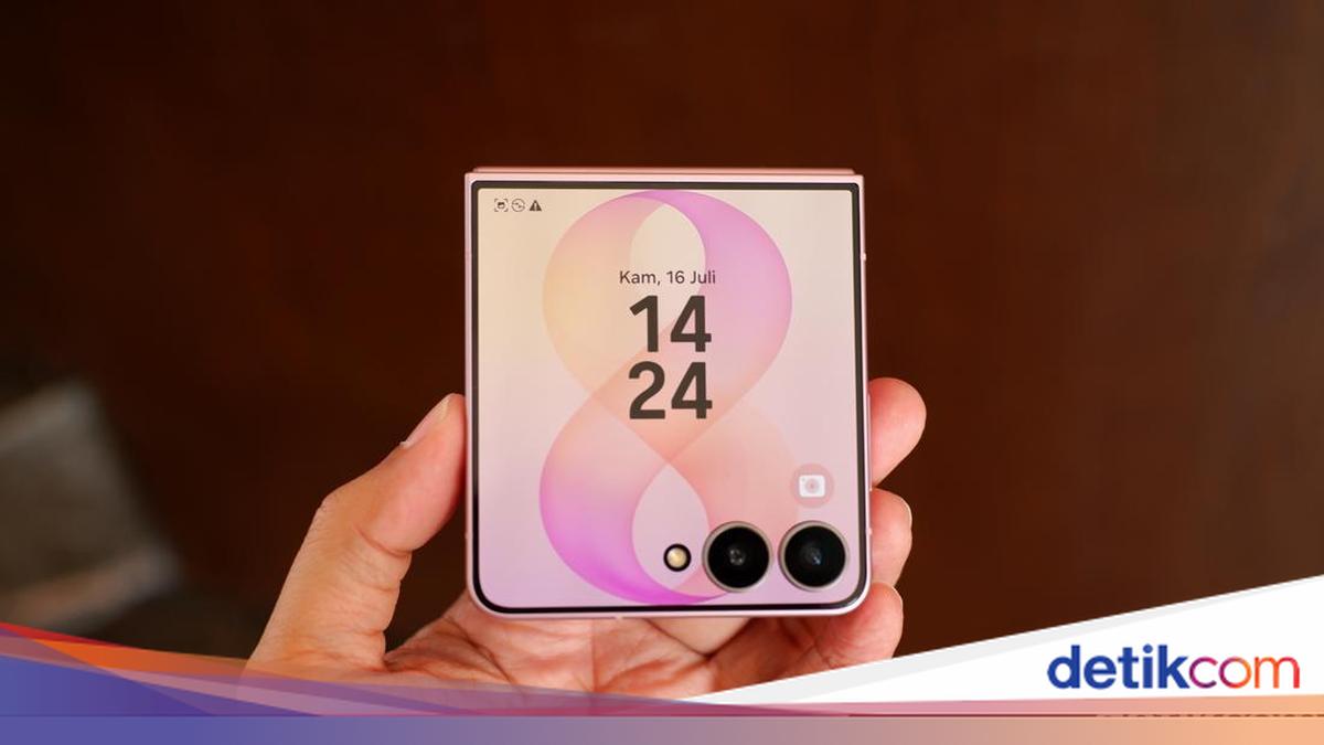 Samsung Galaxy Z Flip8: Ponsel Lipat AI dengan FlexWindow