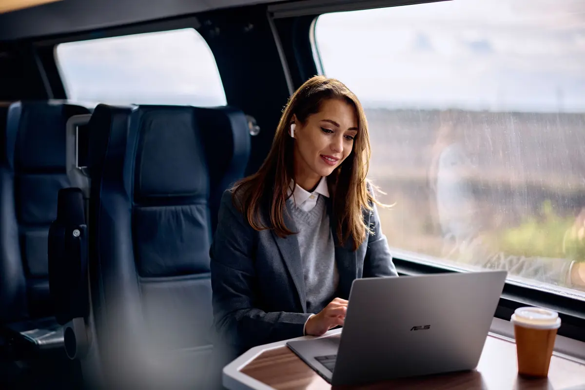ASUS ExpertBook P5 G2 dengan Ryzen AI: Serius Menyasar Profesional Hybrid