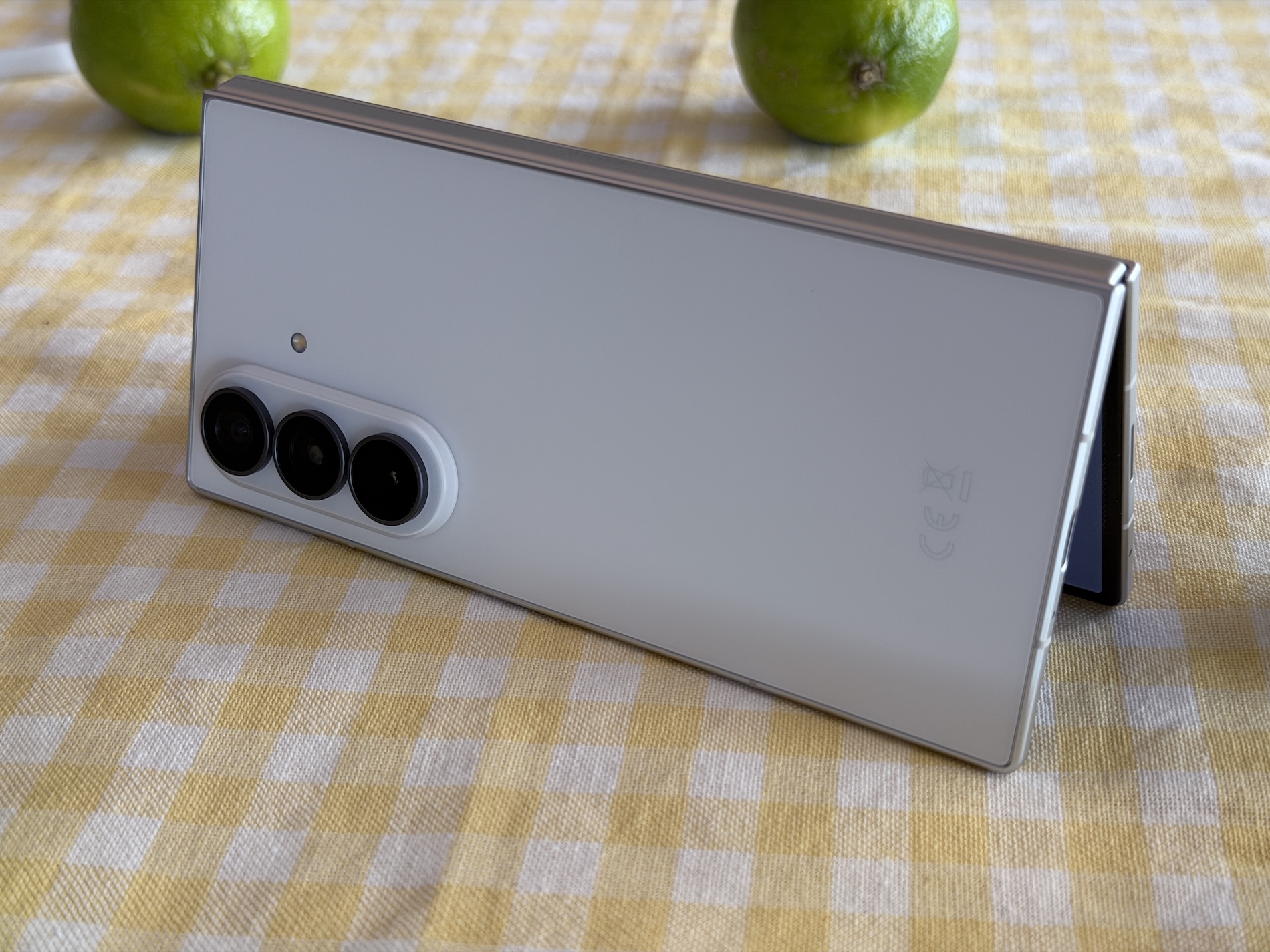 Baterai Silikon-Karbon Galaxy Z Fold8 Mengubah Desain Ponsel Lipat