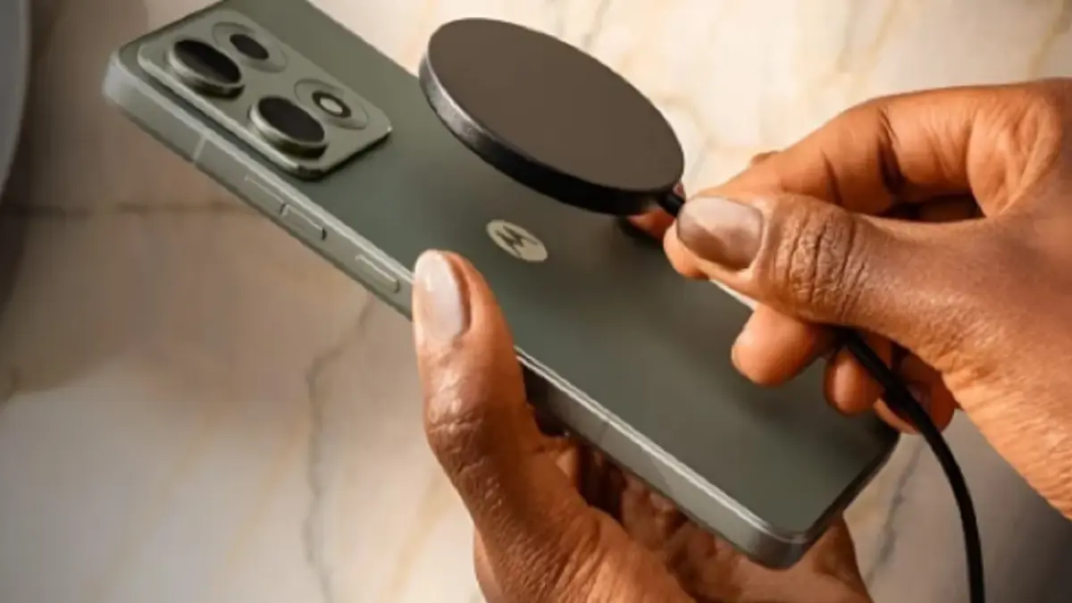 Motorola Edge 70 Max: Layar 7000 Nits dan Charging Magnetik