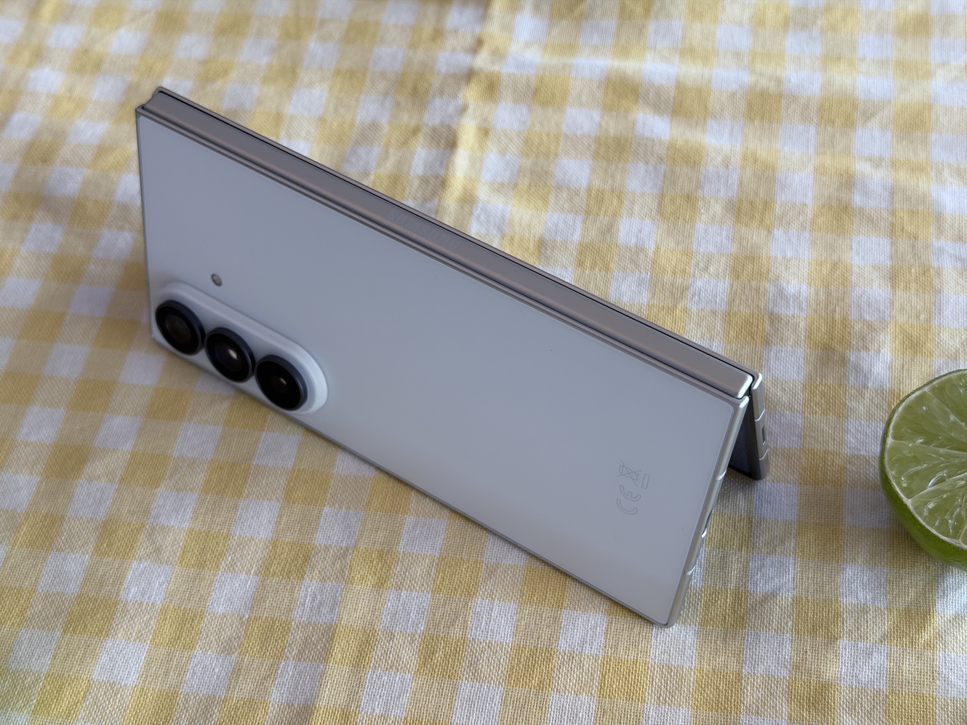 Baterai Silikon-Karbon Galaxy Z Fold8 Mengubah Desain Ponsel Lipat