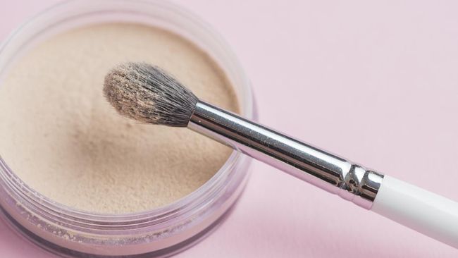 Bedak Terbaik untuk Kulit Berminyak: Matte Tanpa Kusam