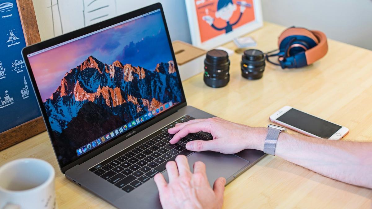 MacBook Pro M6 dan OLED: Lompatan Besar yang Patut Ditunggu