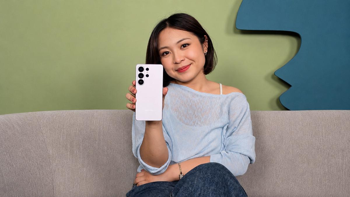 Kamera Flagship Terbaik: iPhone 17 Pro Max vs Galaxy S26 Ultra