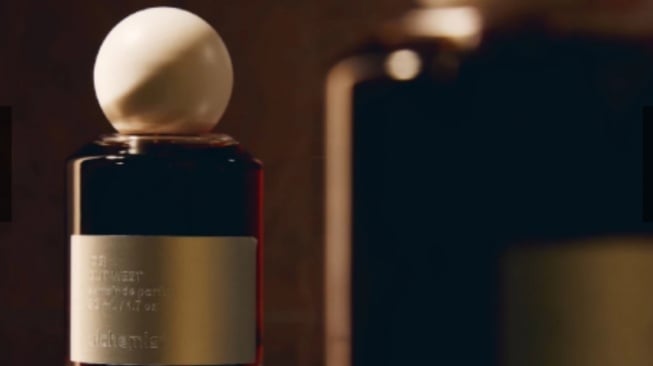 Parfum Pria Semakin Berkeringat Semakin Wangi: Panduan Pilih Aroma Maskulin Tahan Lama