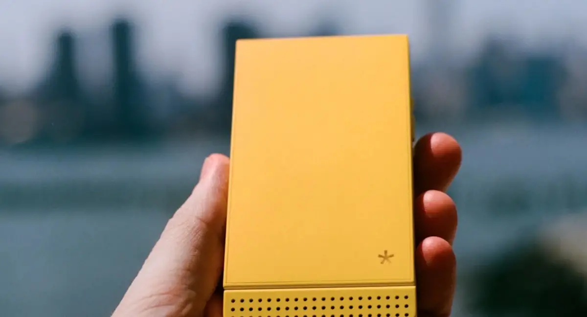 Light Flip: Ponsel Lipat Retro untuk Detoks Digital
