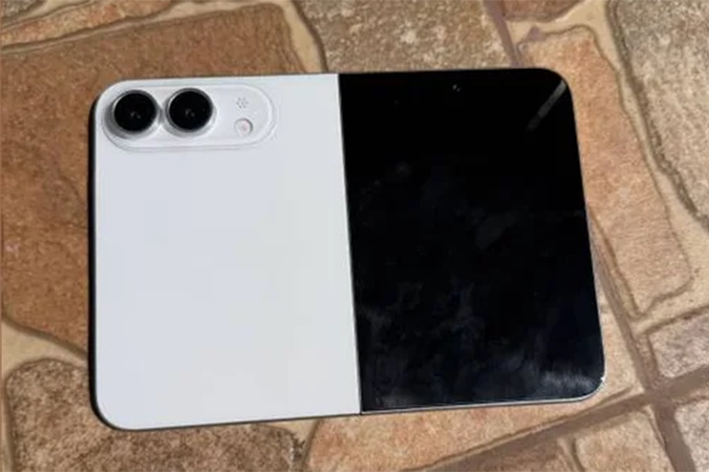 Galaxy Z Fold 8 Ultra vs iPhone Ultra: Ponsel Lipat untuk Konten dan Produktivitas