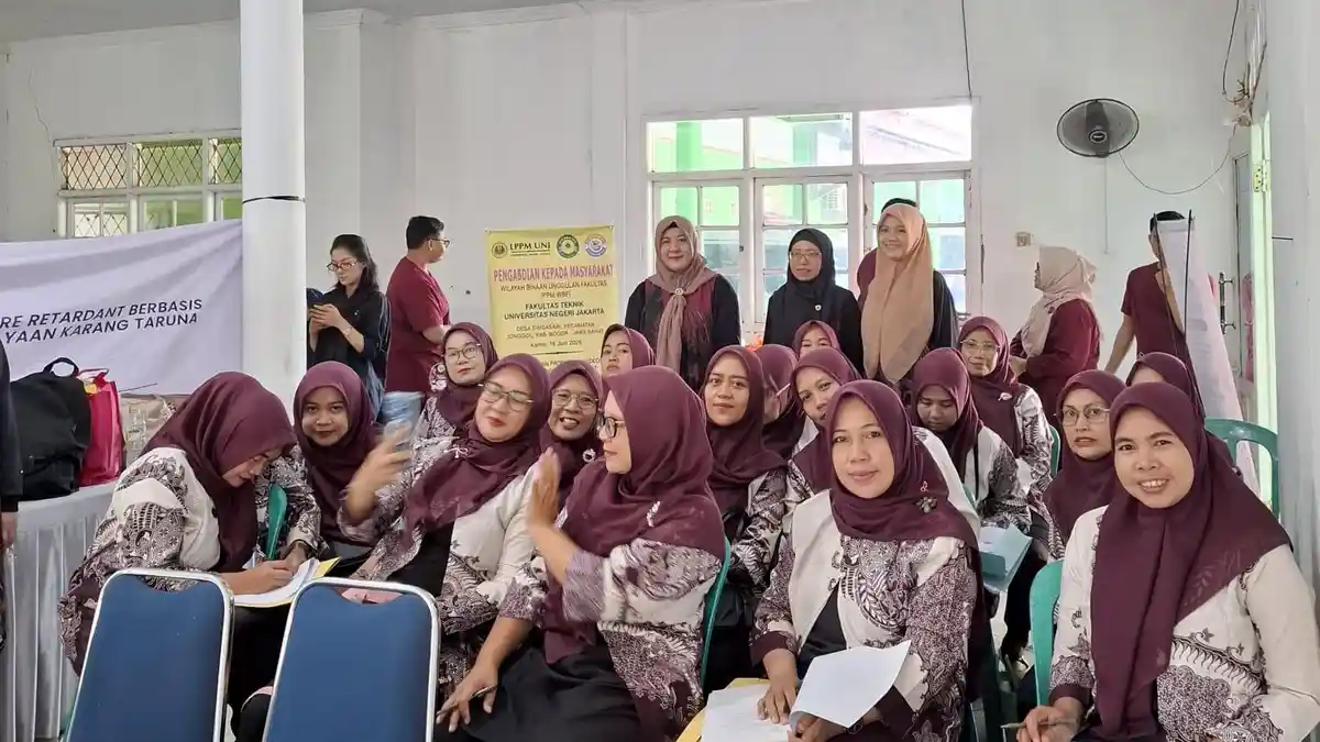 Dosen Kampus Gerakkan Desa Belajar Perawatan Rambut Alami