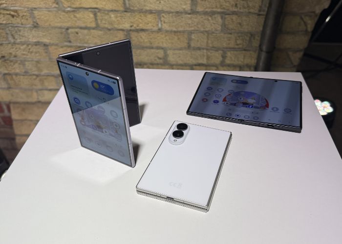 Galaxy Z Fold8 vs Fold8 Ultra: Mana yang Tepat untuk Anda?