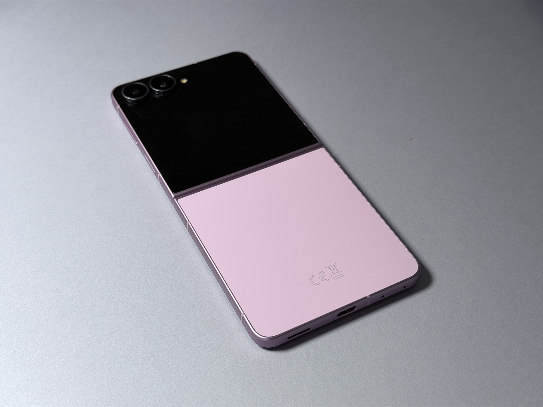Galaxy Z Flip 8 Resmi dengan Exynos 2600 dan Desain Super Tipis