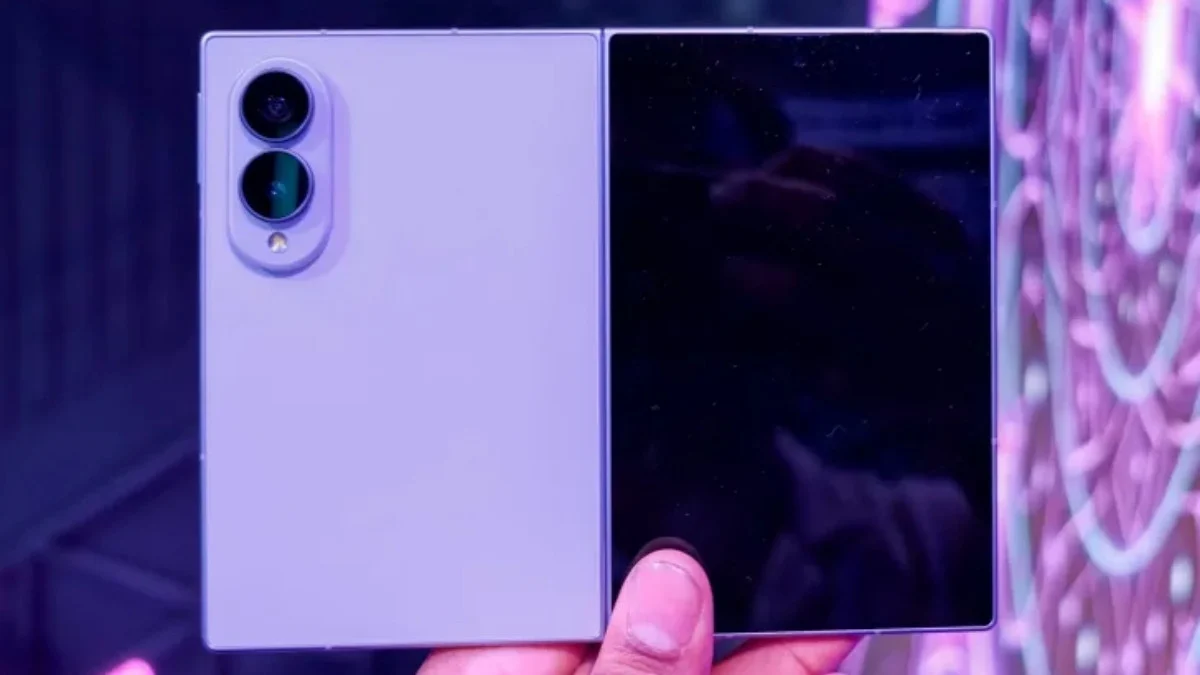 Galaxy Z Fold8 50MP vs Fold8 Ultra 200MP: Kamera Mana Paling Worth It?