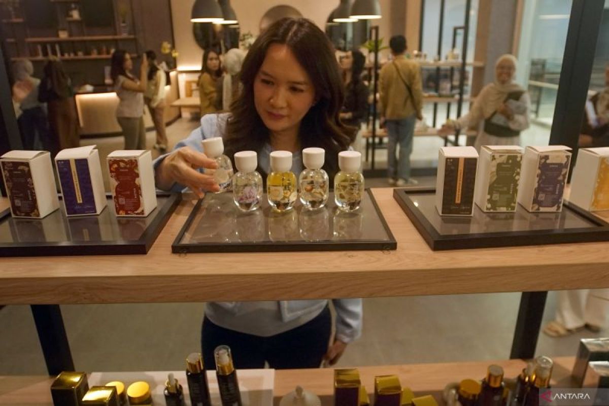 Dari Pabrik ke Konsumen: Edukasi Produksi Kosmetik dan Lahirnya Kepercayaan pada Produk Lokal