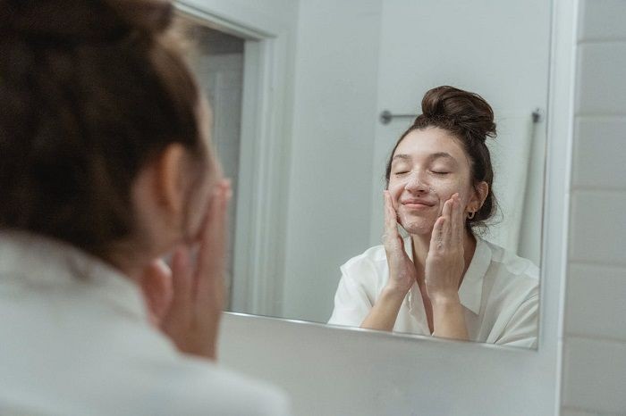 Rutinitas Skincare Anti-Polusi untuk Kulit Kota