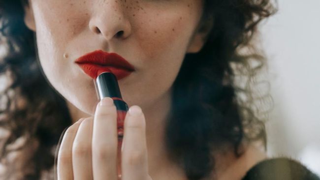Panduan Lipstik Nude Lokal untuk Makeup Sehari-hari