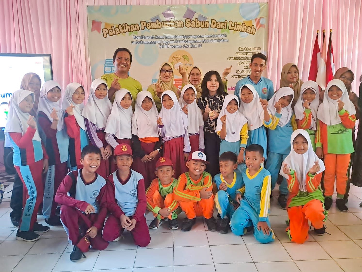 Ubah Minyak Jelantah Jadi Sabun Cuci Tangan Ramah Lingkungan