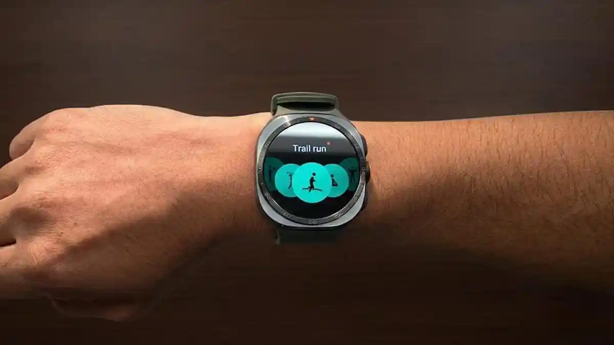 Smartwatch Berbasis AI: Dari Pelacak Aktivitas ke Asisten Kesehatan