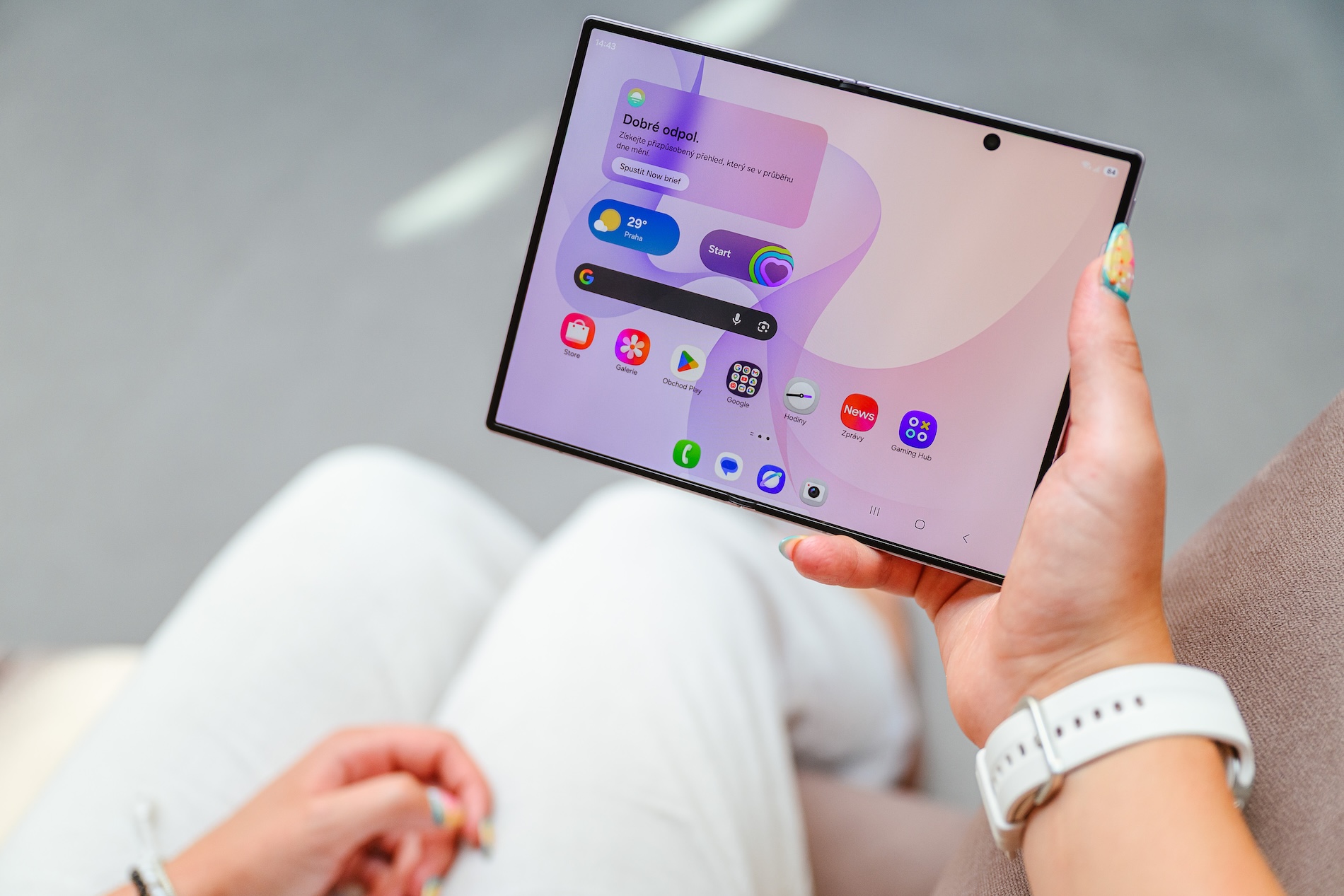 Layar Galaxy Z Fold 8 30% Lebih Terang: Apa Artinya untuk Pengguna